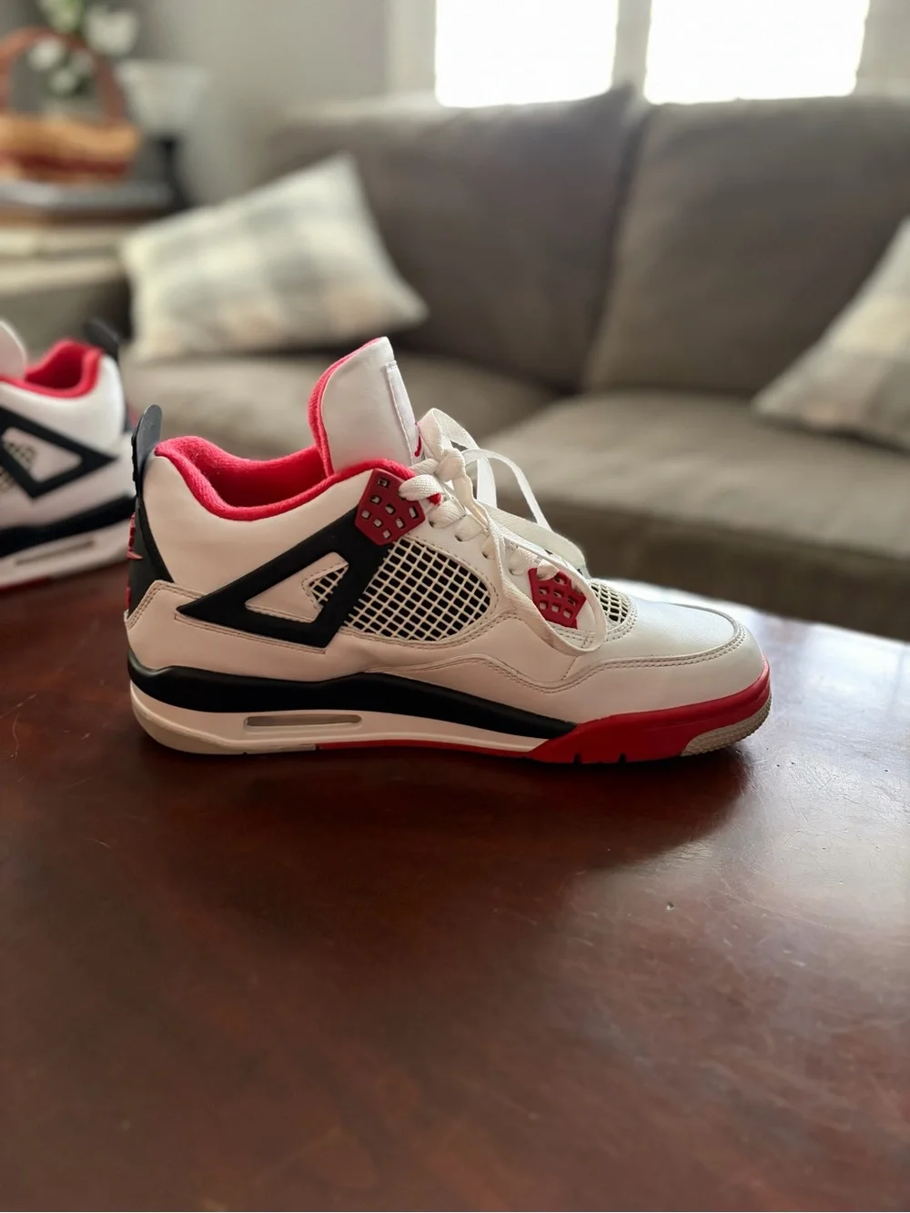 Jordan 4 Fire Red (2020)